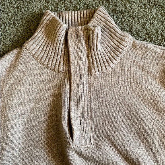 American Eagle Sweater - Picture 3 of 8